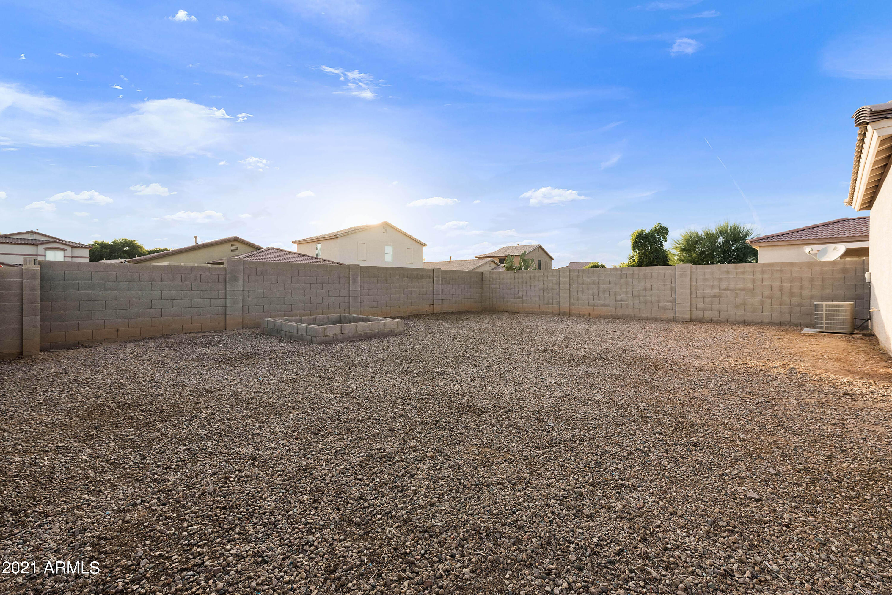 13179 West Redfield Road Surprise, AZ 85379 - Photo 6 of 27 _DSC9397