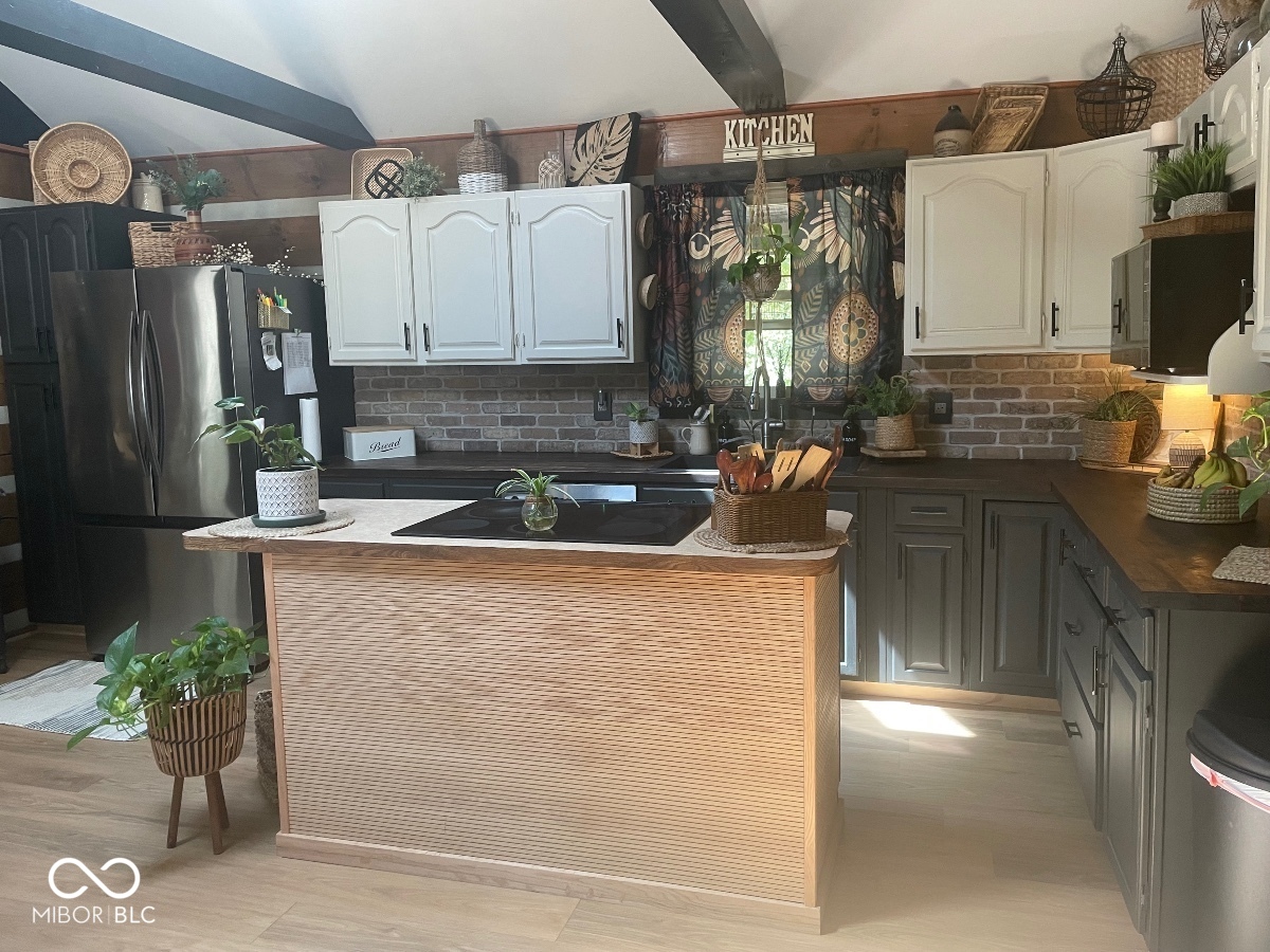 5239 Five Points Road Indianapolis, IN 46239 - Photo 7 of 23