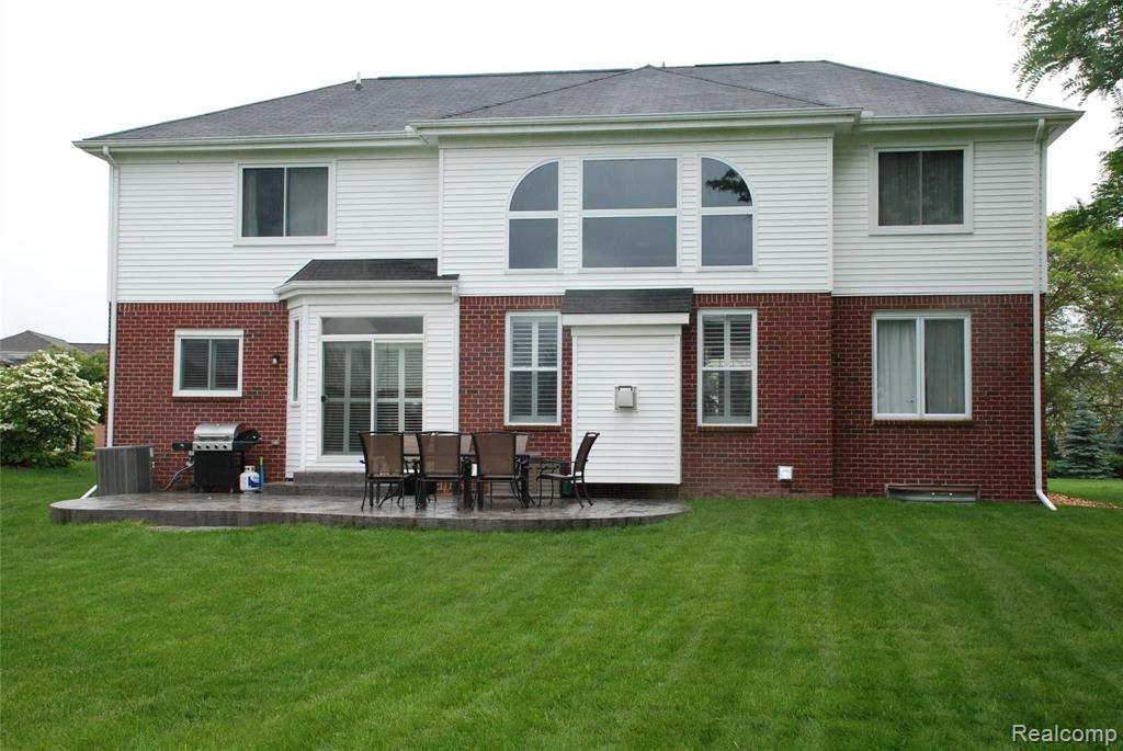 3535 Hogan Circle Rochester Hills, MI 48307 - Photo 30 of 43