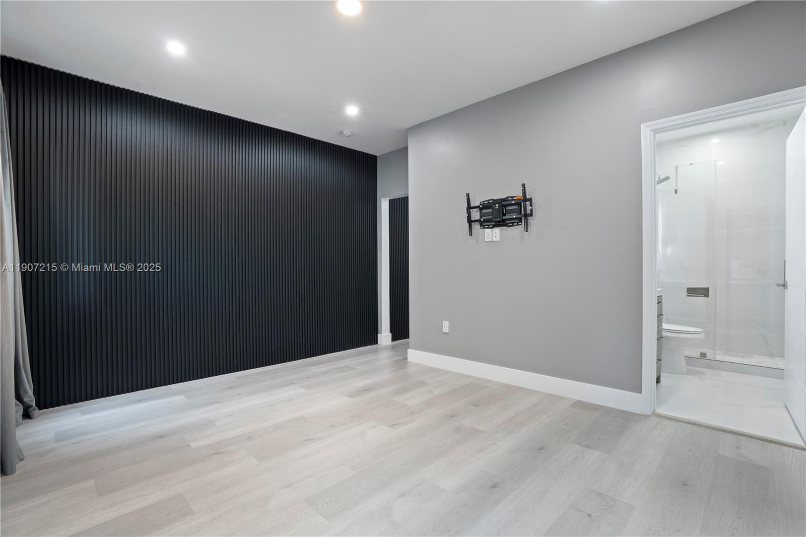 5734 Buchanan Street, Unit B Hollywood, FL 33021 - Photo 10 of 21