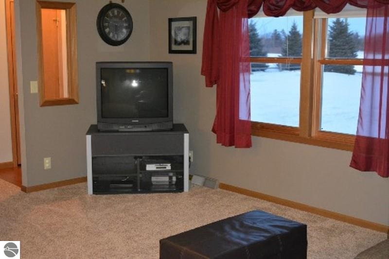 1200 South Meridian Road Mount Pleasant, MI 48858 - Photo 9 of 40 1795345-8.JPG