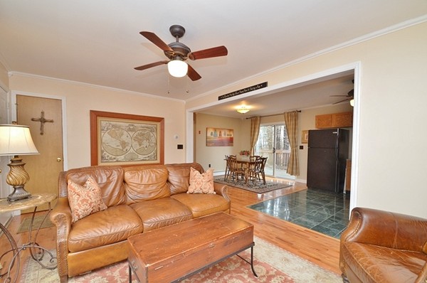 8 Manhattan Road Worcester, MA 01602 - Photo 7 of 17