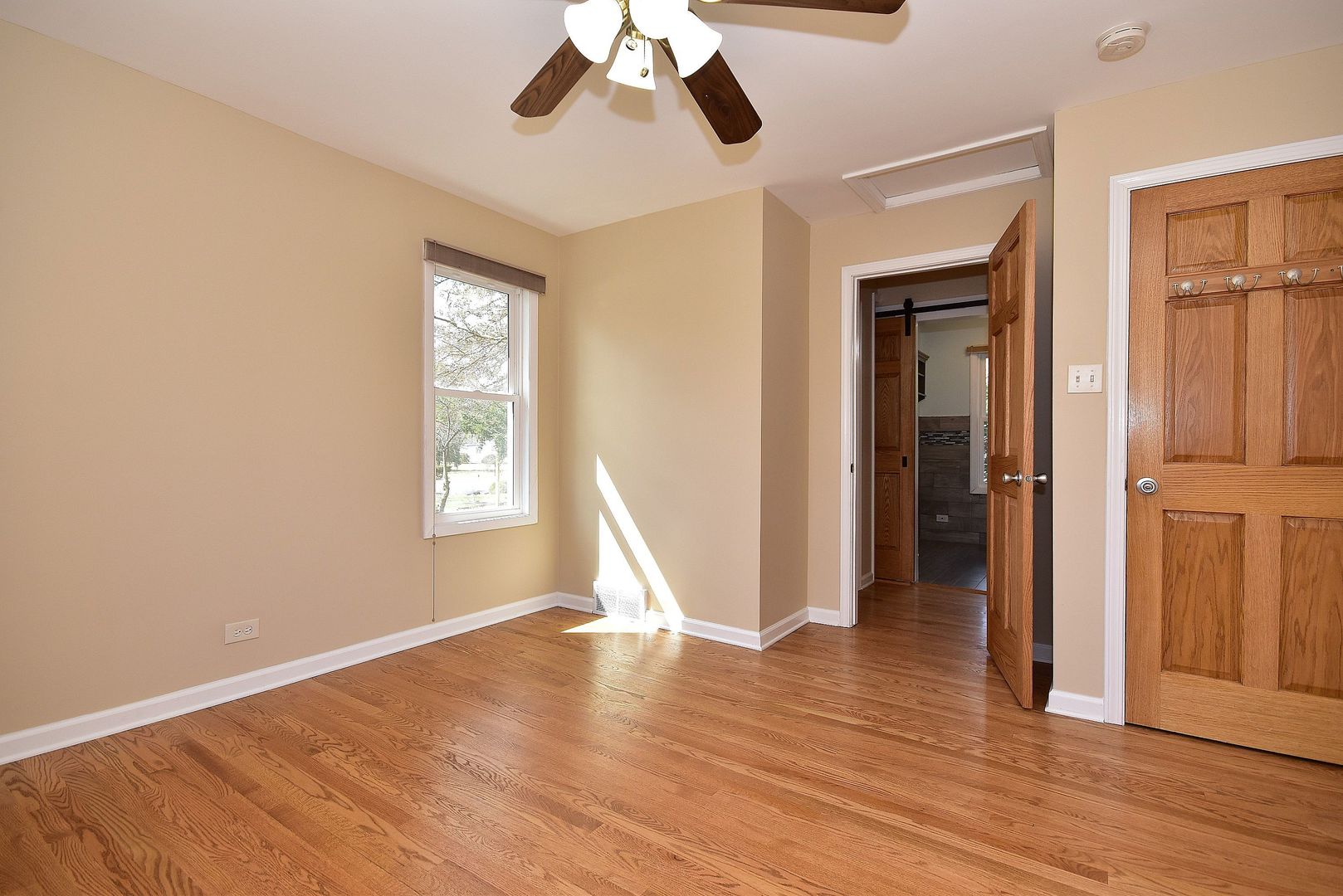 7118 High Road Darien, IL 60561 - Photo 15 of 33
