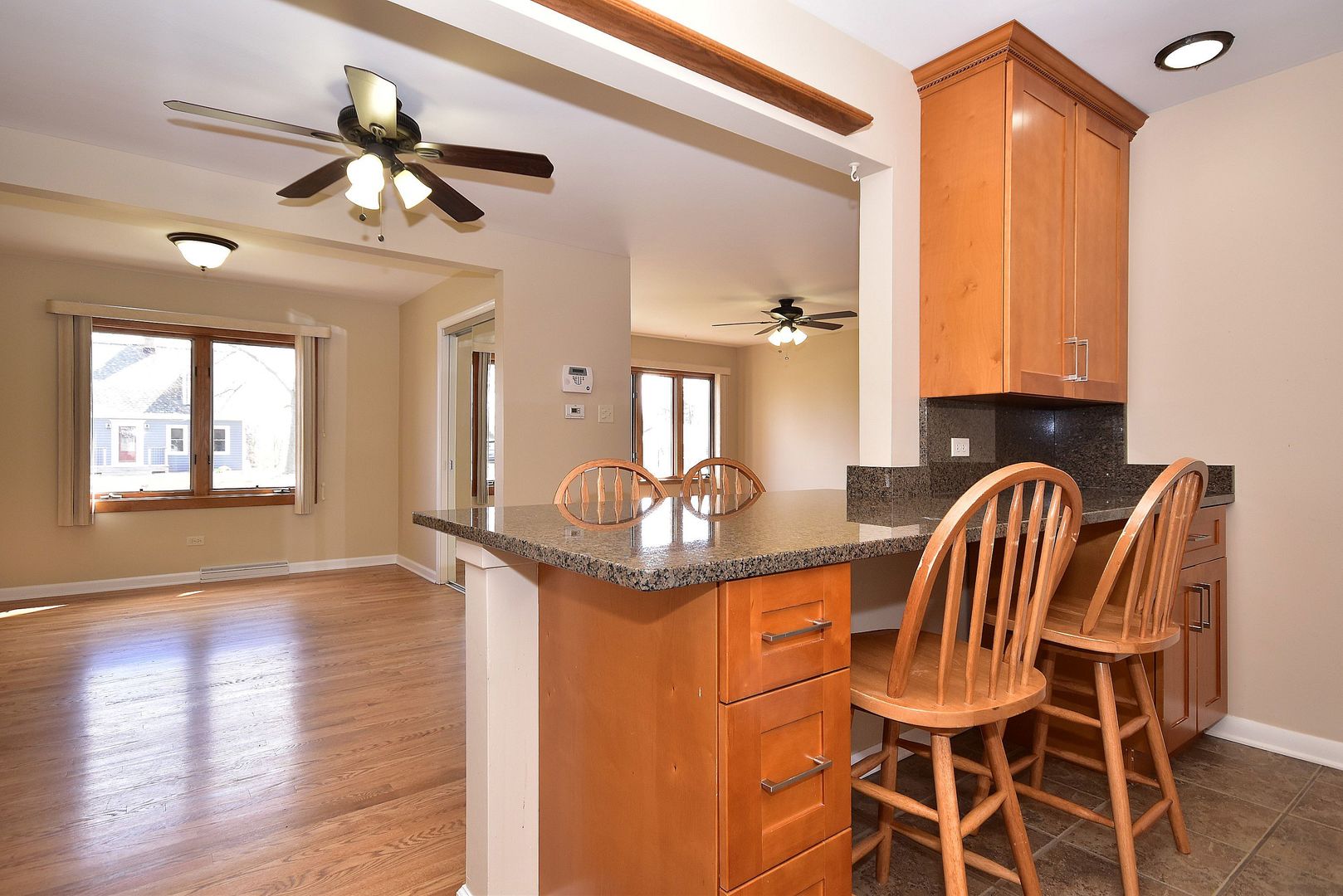 7118 High Road Darien, IL 60561 - Photo 2 of 33
