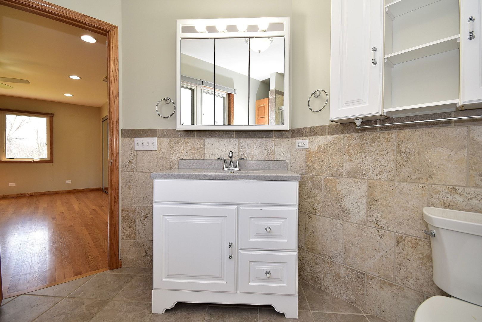 7118 High Road Darien, IL 60561 - Photo 23 of 33