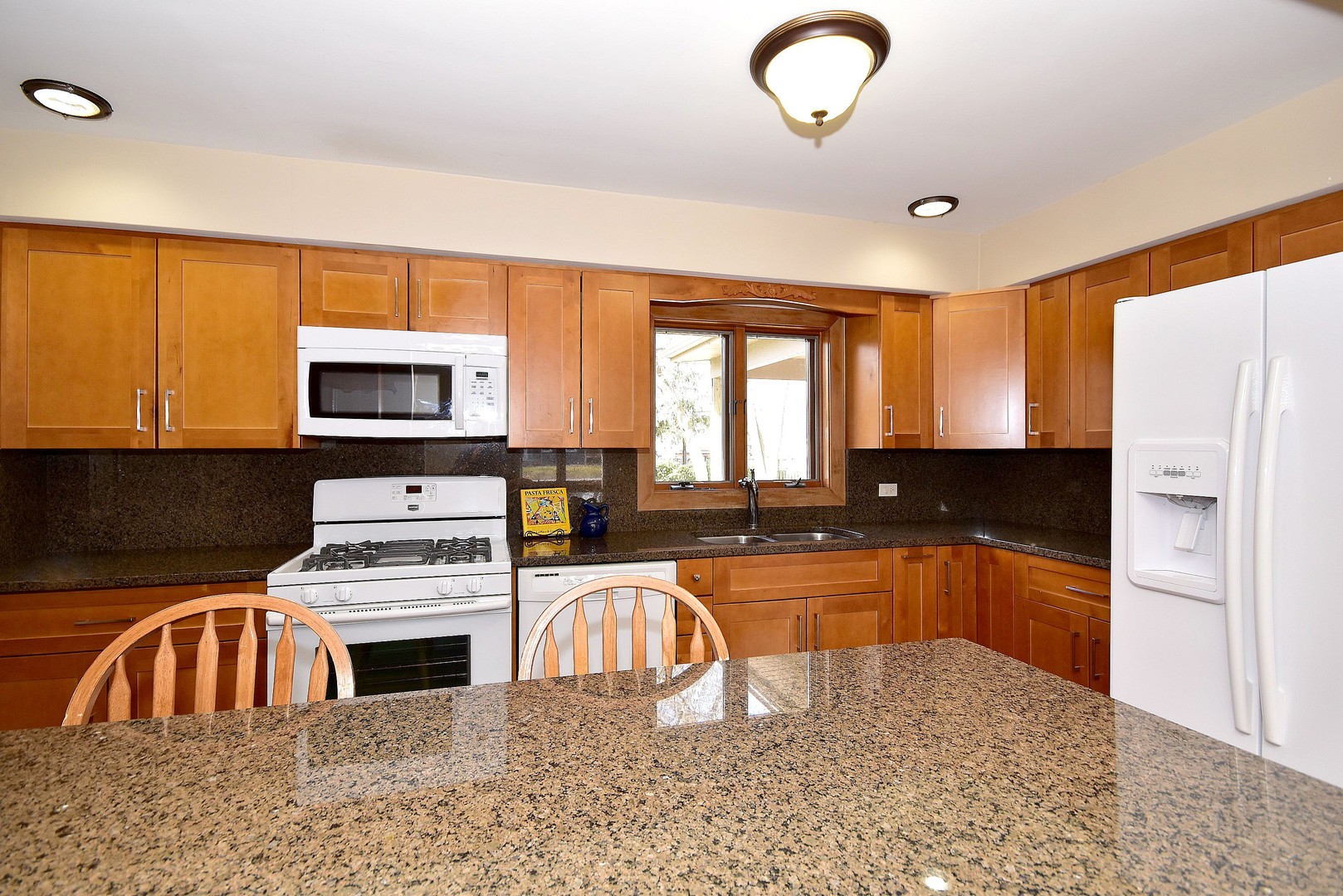 7118 High Road Darien, IL 60561 - Photo 3 of 33