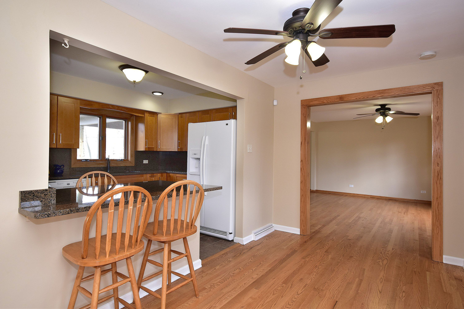 7118 High Road Darien, IL 60561 - Photo 6 of 33