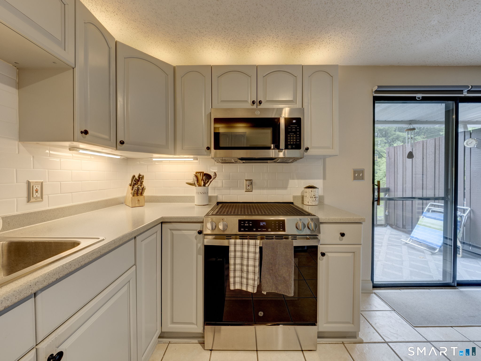 220 Monce Road, Unit 11 Burlington, CT 06013 - Photo 7 of 20