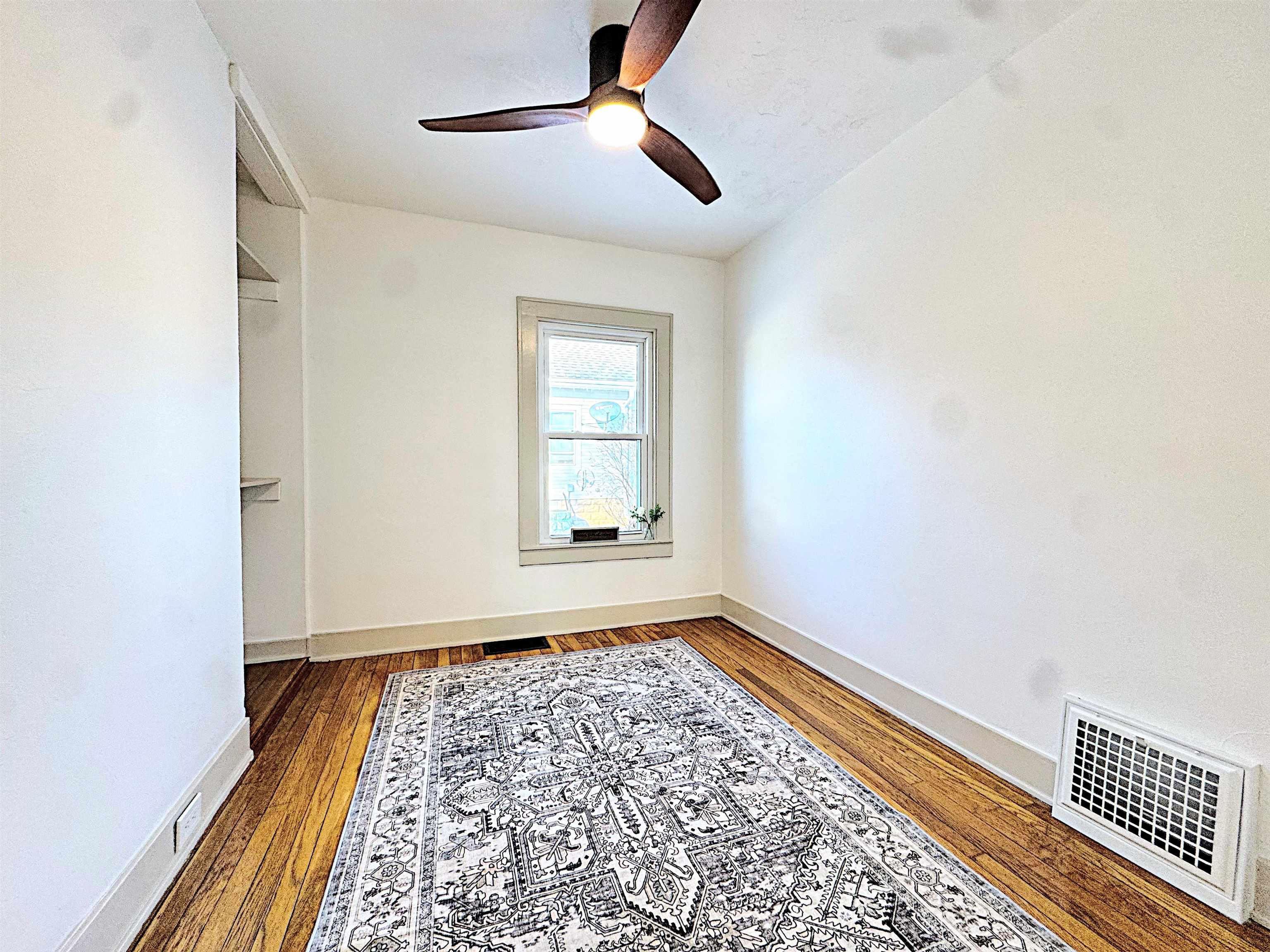 1633 Burdick Street Oshkosh, WI 54901 - Photo 13 of 21