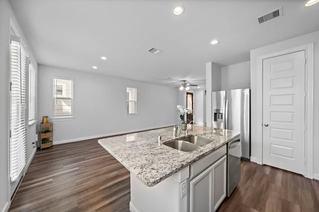 $2,300 | 9913 Brickhouse Drive, Houston, TX 77080