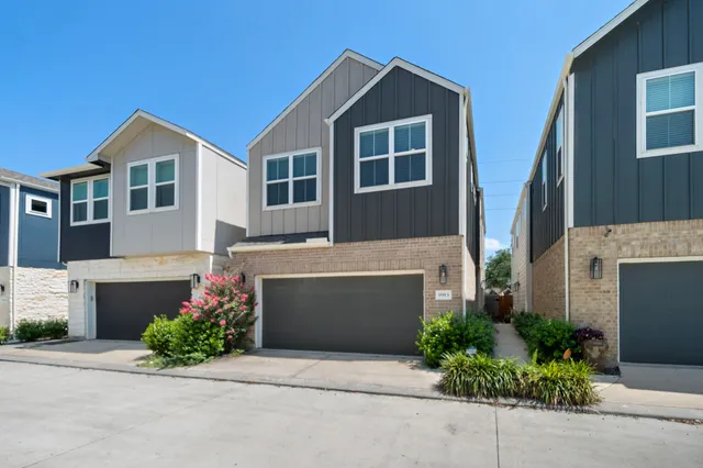 $2,300 | 9913 Brickhouse Drive, Houston, TX 77080