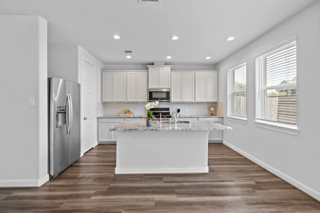 $2,300 | 9913 Brickhouse Drive, Houston, TX 77080