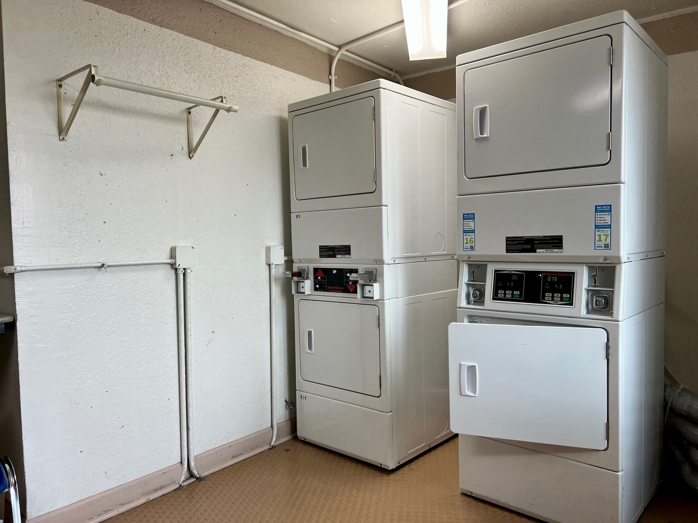1 Renaissance Place, Unit 719 Palatine, IL 60067 - Photo 26 of 34 a utility room with dryer and washer