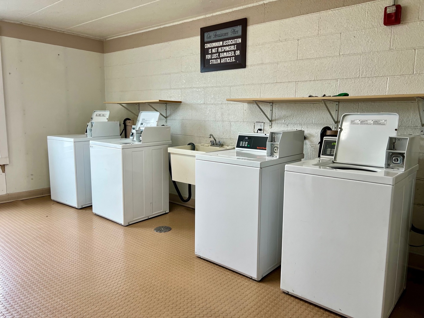 1 Renaissance Place, Unit 719 Palatine, IL 60067 - Photo 27 of 34 a utility room with dryer and washer