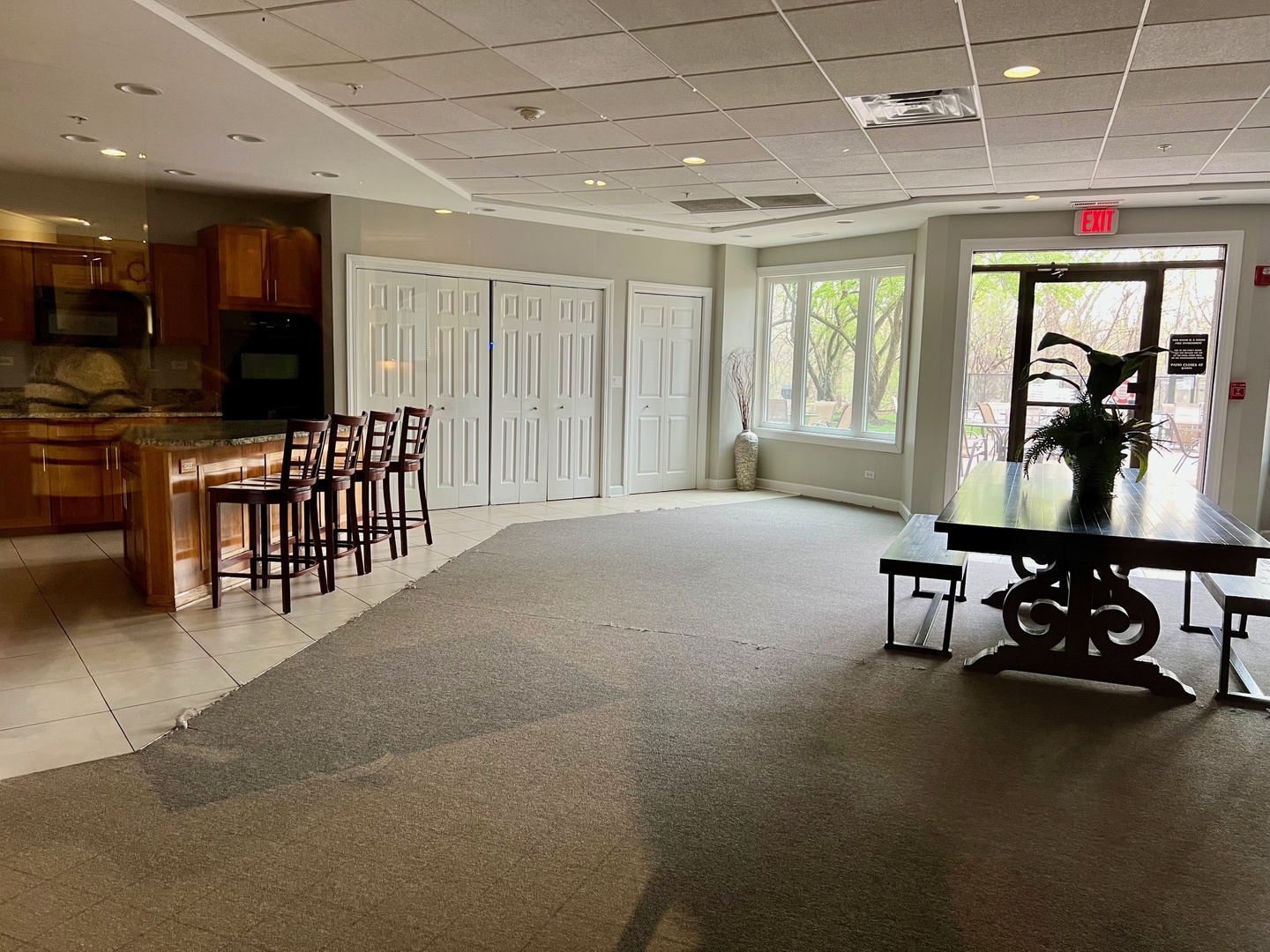 1 Renaissance Place, Unit 719 Palatine, IL 60067 - Photo 30 of 34 a living room with furniture and a flat screen tv