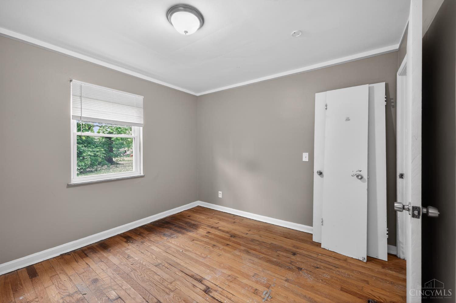 1398 Adams Road Cincinnati, OH 45231 - Photo 8 of 30