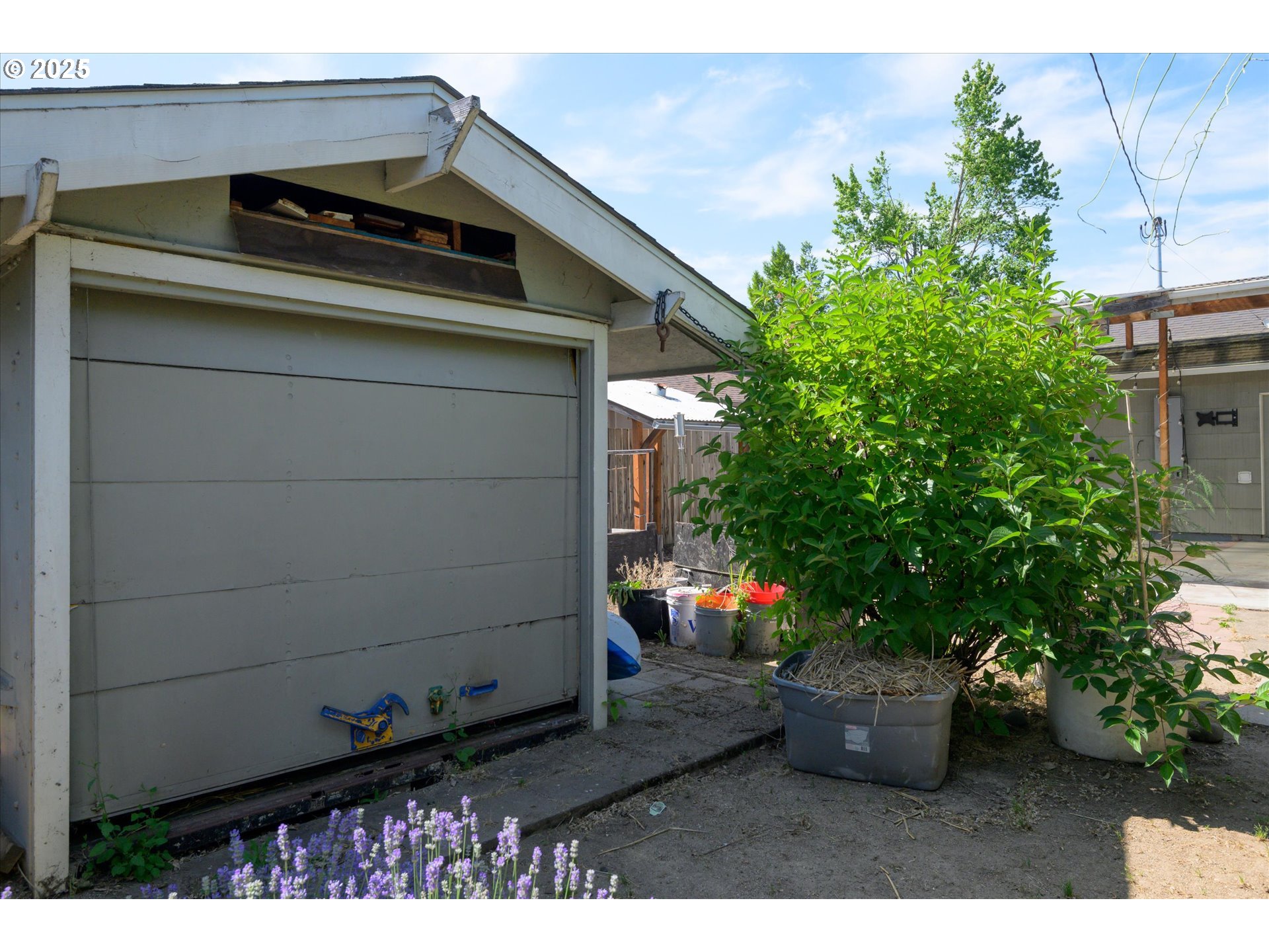 1367 Piedmont Street Springfield, OR 97477 - Photo 27 of 31 Tool Shed