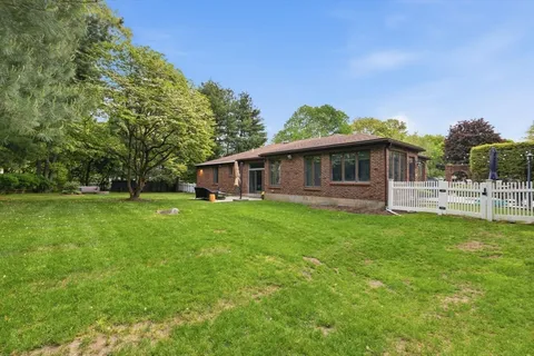 $1,399,999 | 3 Driftwood Lane, Lynnfield, MA 01940