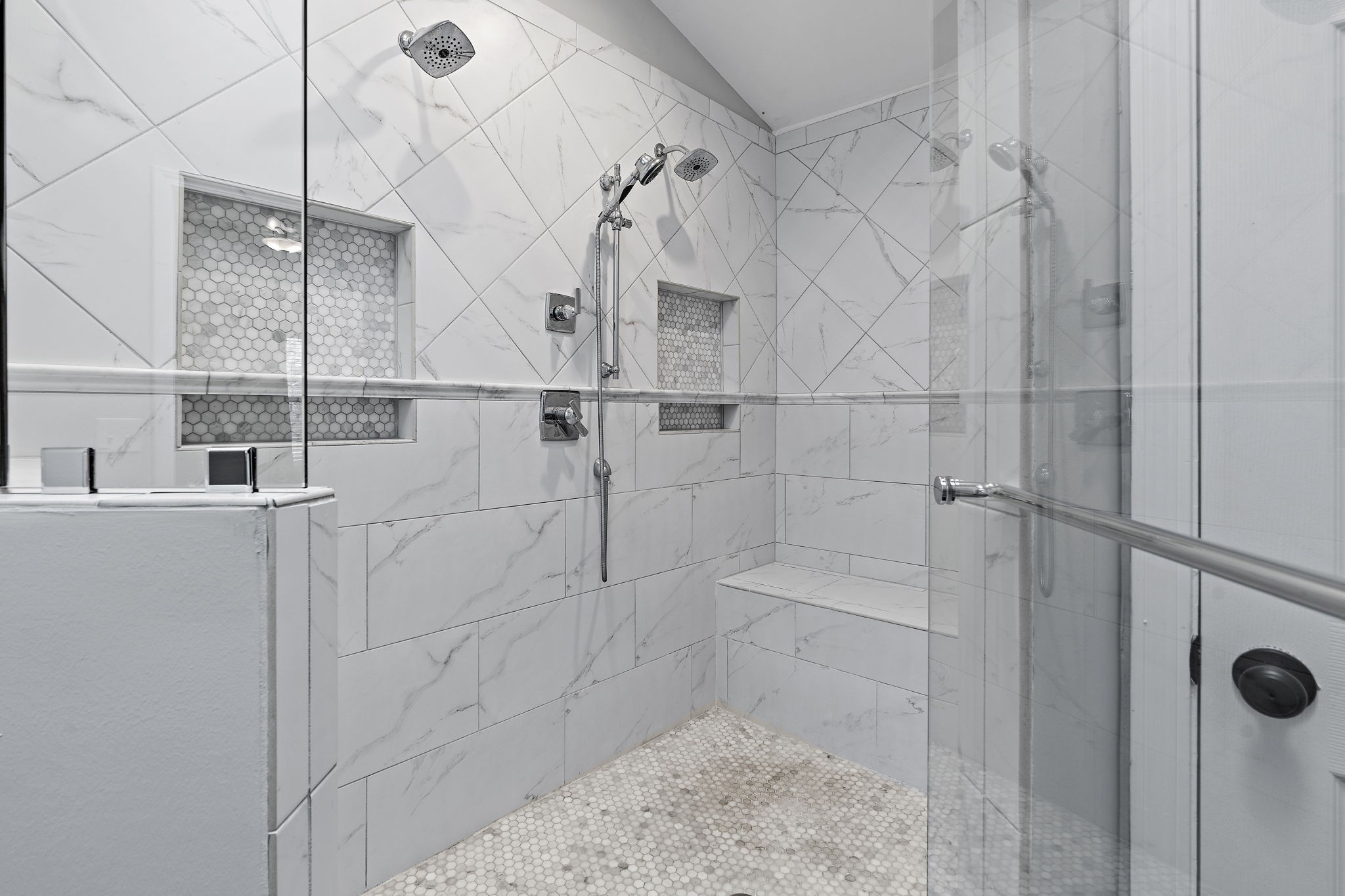 6916 Sunderland Circle Nashville, TN 37221 - Photo 33 of 43 a bathroom with a shower