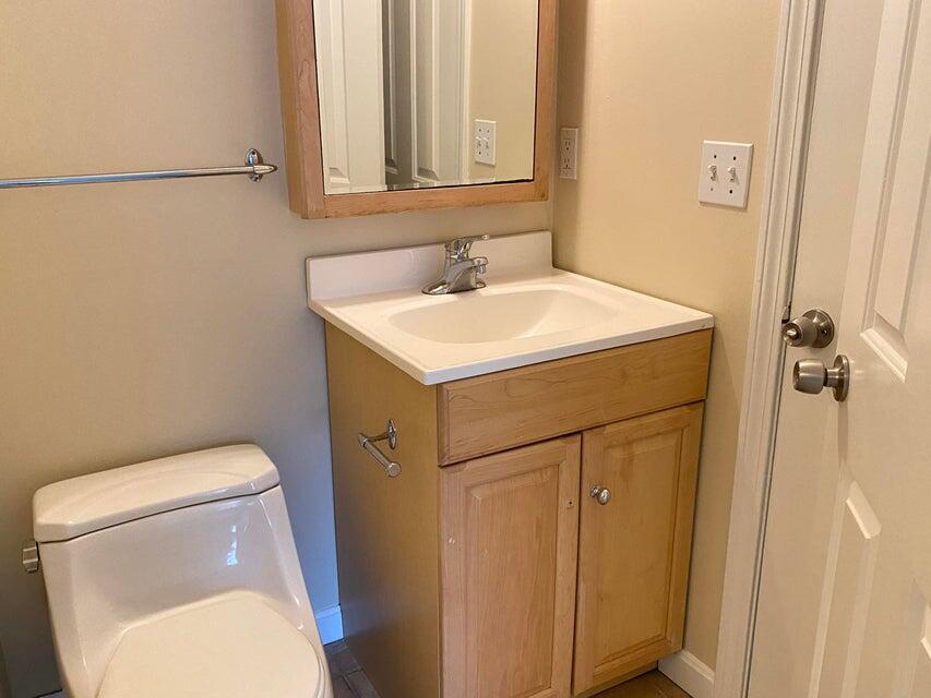 26 Bettys Pond Road, Unit 9 Hyannis, MA 02601 - Photo 12 of 17 24 Bettys Pond 16