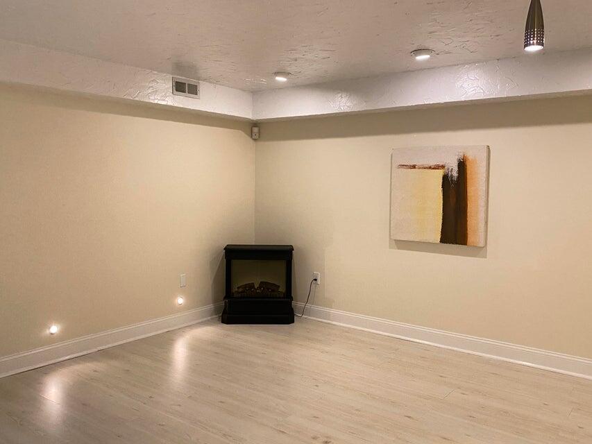 26 Bettys Pond Road, Unit 9 Hyannis, MA 02601 - Photo 4 of 25 24 Bettys Pond 4