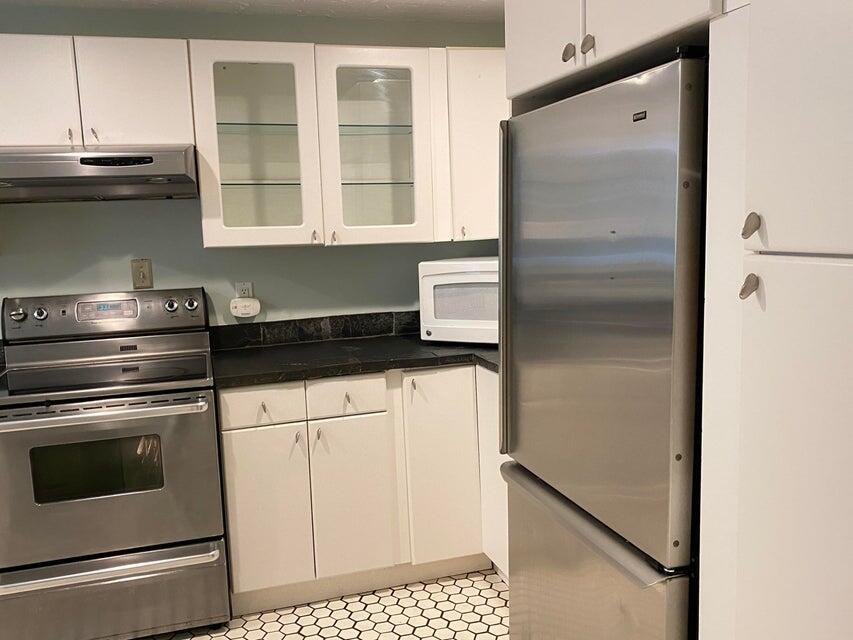 26 Bettys Pond Road, Unit 9 Hyannis, MA 02601 - Photo 7 of 25 24 Bettys Pond 7