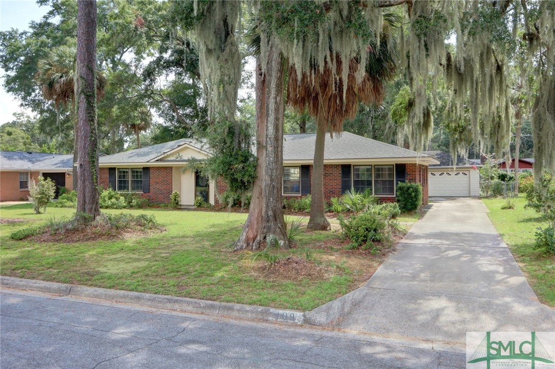 109 Grosvenor Road Savannah, GA 31410 - Photo 3 of 34 Gallery Image 3