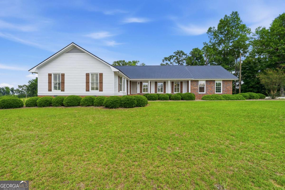 390 Dedrick Road McIntyre, GA 31054 - Photo 1 of 63