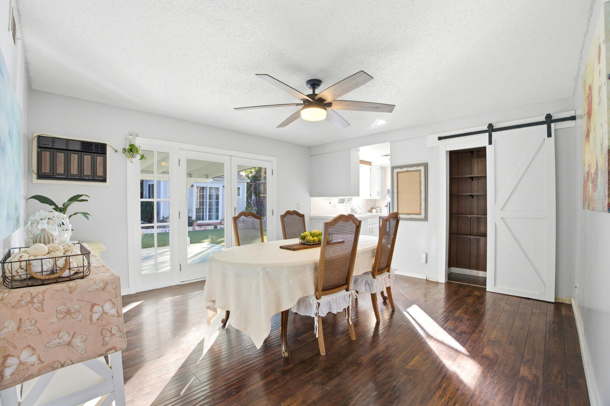 5805 Berkeley Road Goleta, CA 93117 - Photo 3 of 12 5-web-or-mls-5805BerkeleyRd_005