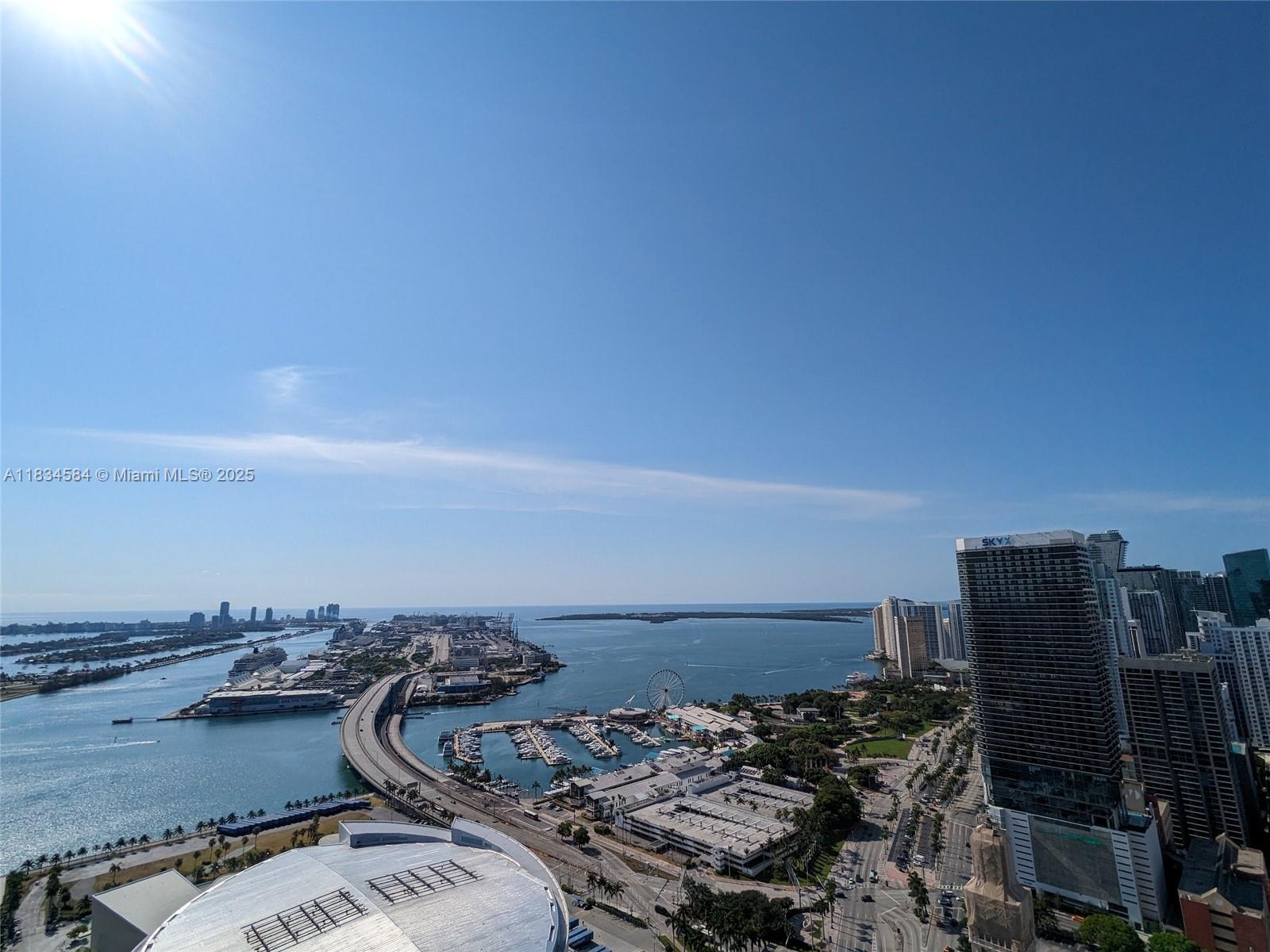 888 Biscayne Boulevard, Unit 4702 Miami, FL 33132 - Photo 18 of 27