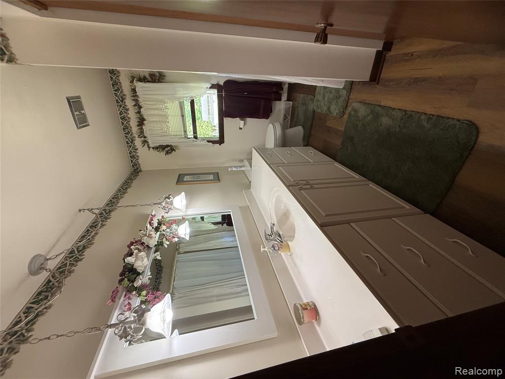2234 West Caro Road Caro, MI 48723 - Photo 10 of 15