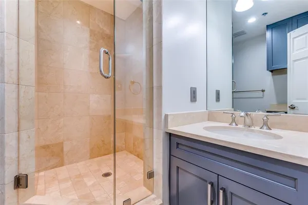 $4,000 | 5909 Luther Lane, Unit 900, Dallas, TX 75225