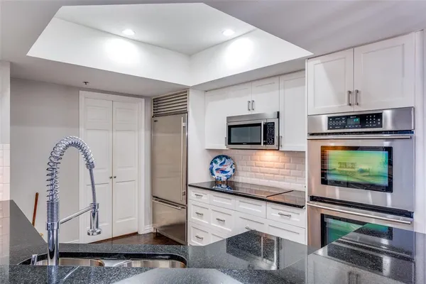 $4,000 | 5909 Luther Lane, Unit 900, Dallas, TX 75225
