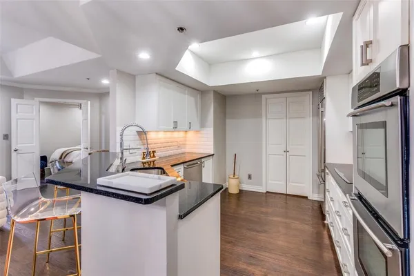 $4,000 | 5909 Luther Lane, Unit 900, Dallas, TX 75225