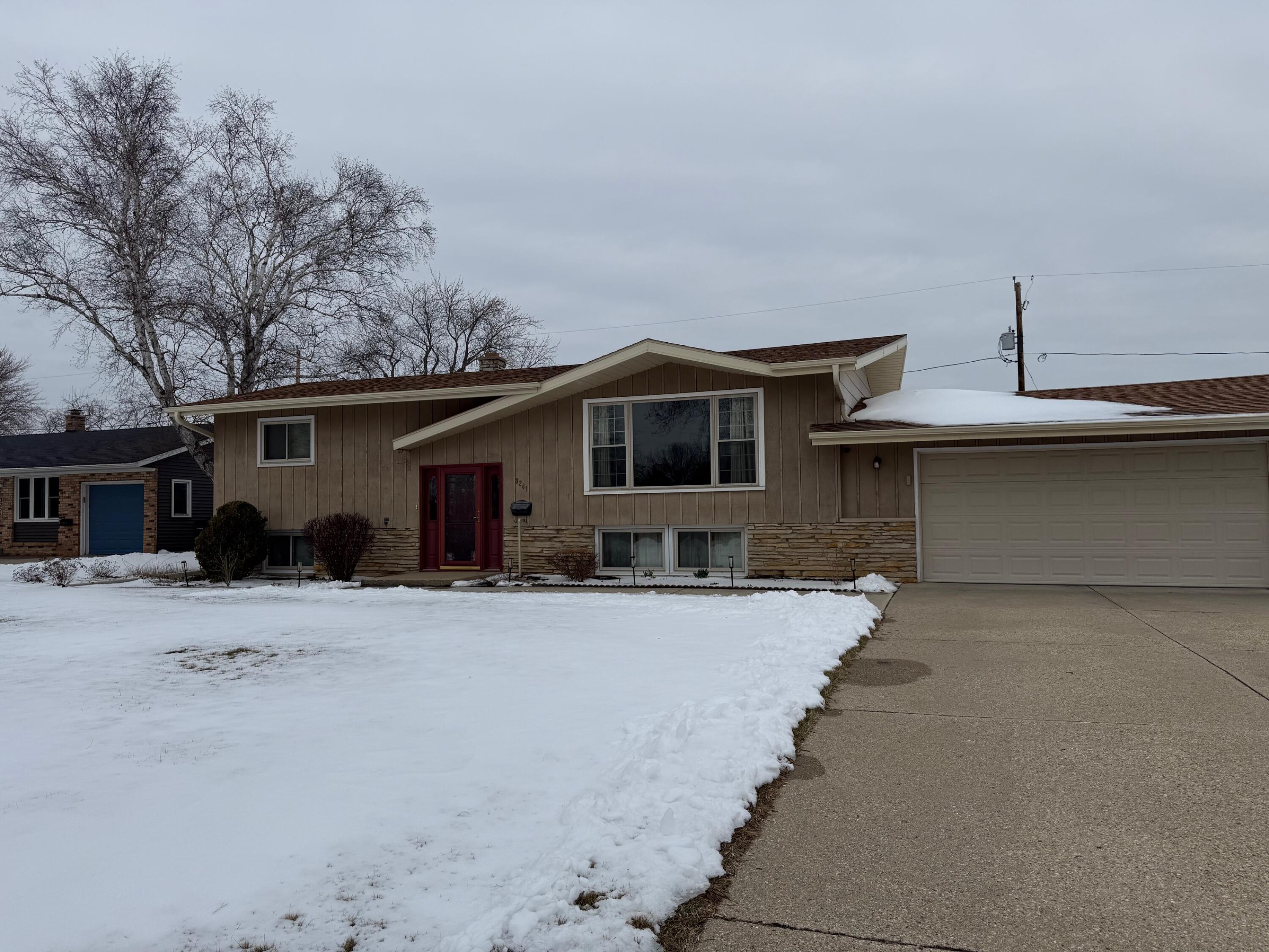 3241 96th Street Sturtevant, WI 53177 - Photo 1 of 6 chris front