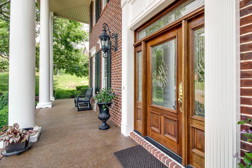 5820 Chaseview Road Nashville, TN 37221 - Photo 3 of 29 Gallery Image 3