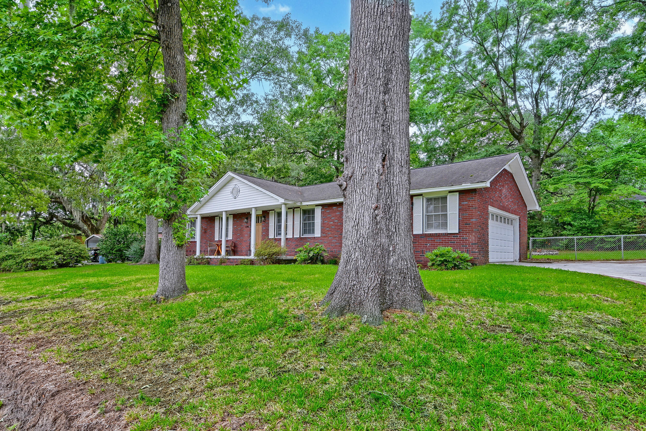 1214 Redeemer Drive Hanahan, SC 29410 - Photo 31 of 42 DSC_5806-HDR(5)
