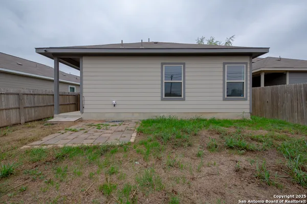 $1,650 | 7706 Chatham Place, San Antonio, TX 78218