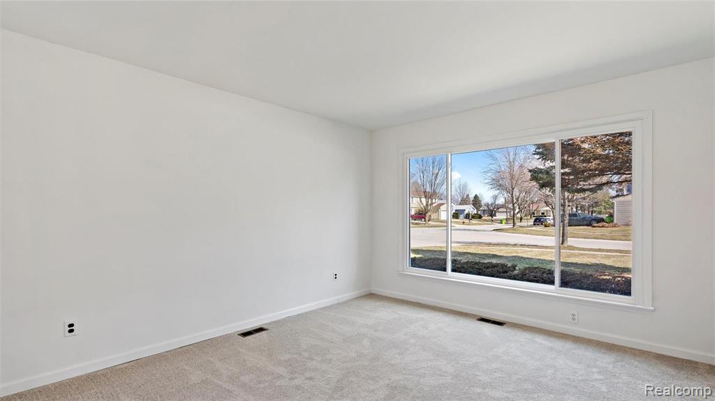 41886 Park Ridge Road Novi, MI 48375 - Photo 12 of 23