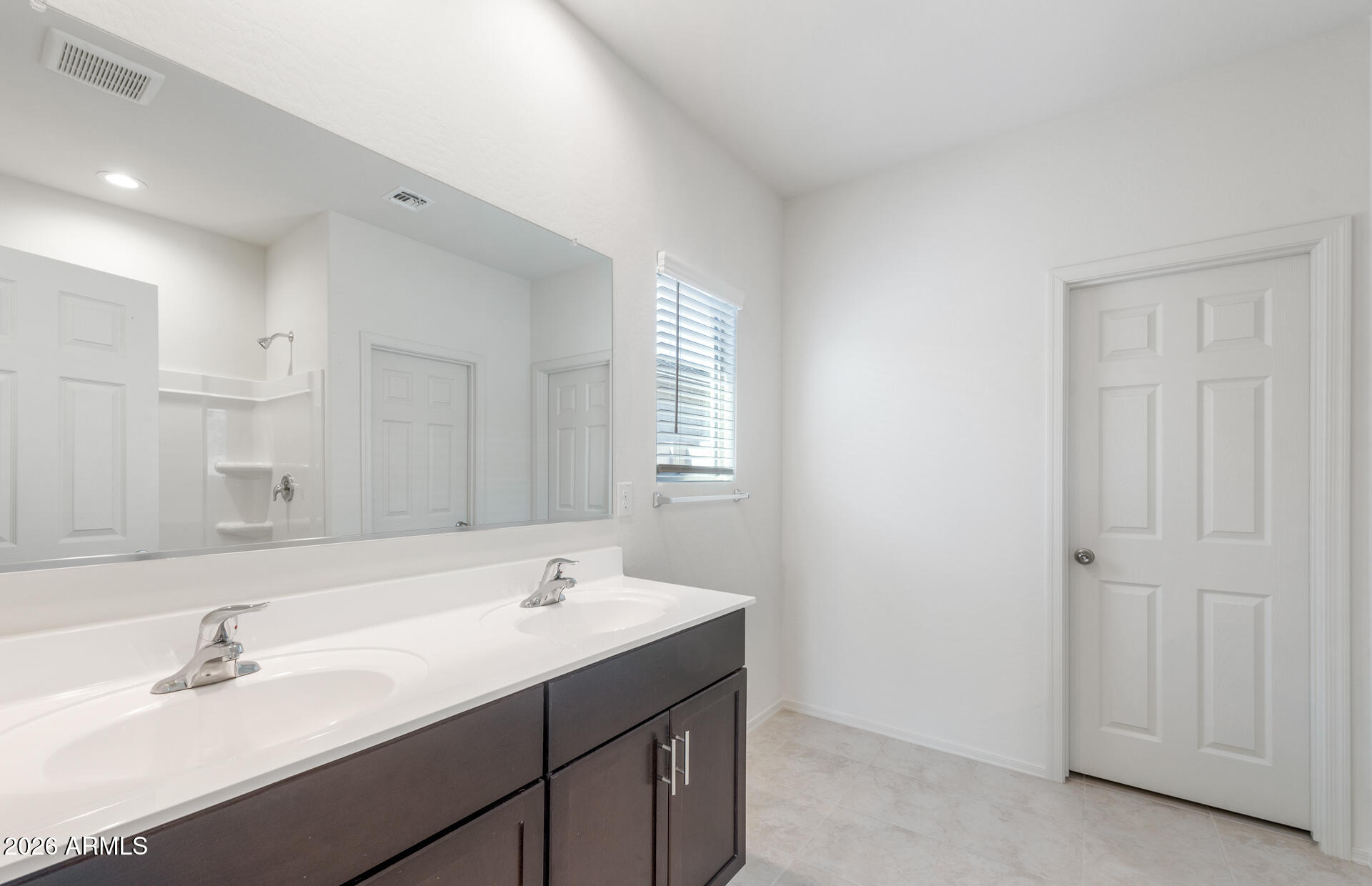 43020 West Palo Amarillo Road Maricopa, AZ 85138 - Photo 13 of 20 12 -Owner Bathroom