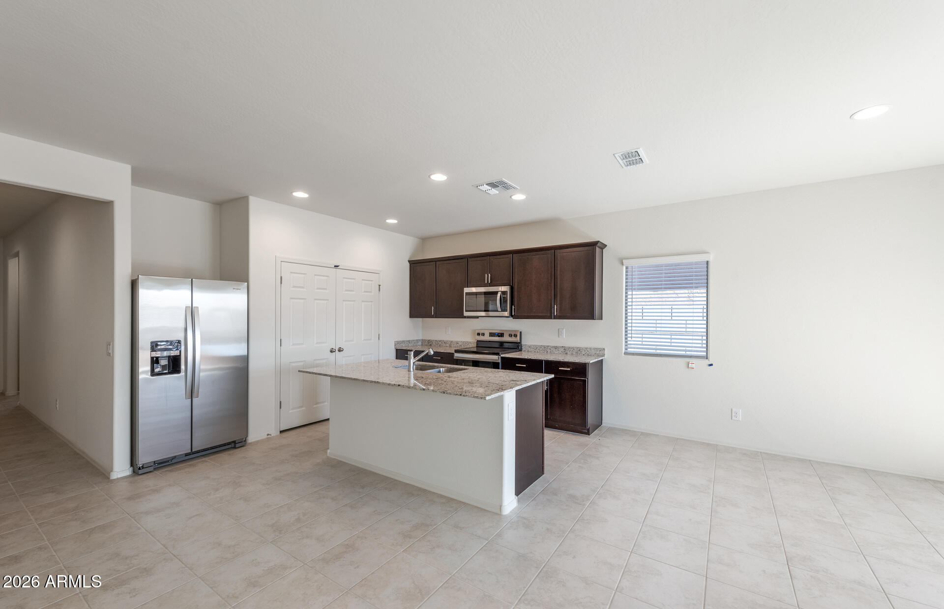 43020 West Palo Amarillo Road Maricopa, AZ 85138 - Photo 3 of 20 2 - Kitchen