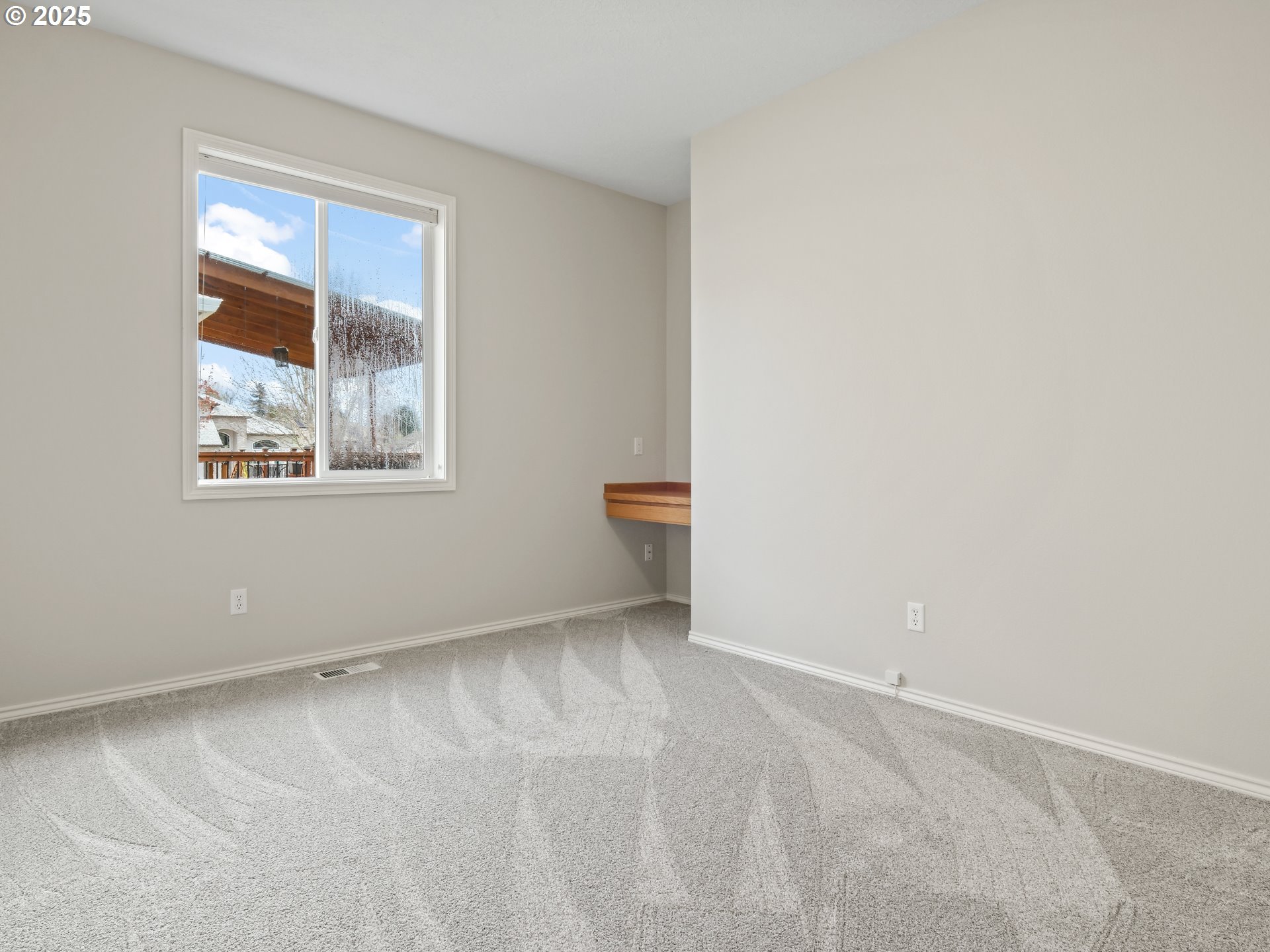 5054 Southeast 11th Way Gresham, OR 97080 - Photo 15 of 29