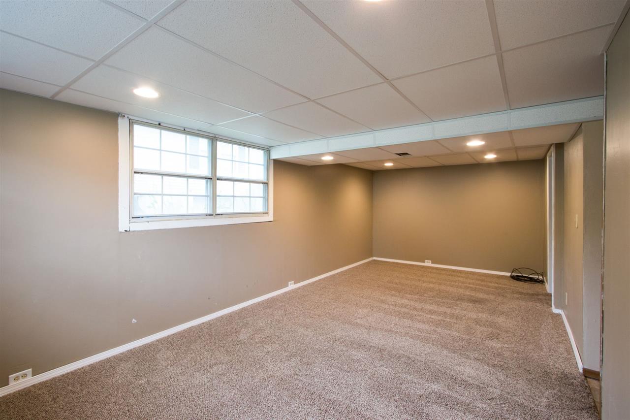35 West Post Road Northwest Cedar Rapids, IA 52405 - Photo 19 of 27 Gallery Image 19