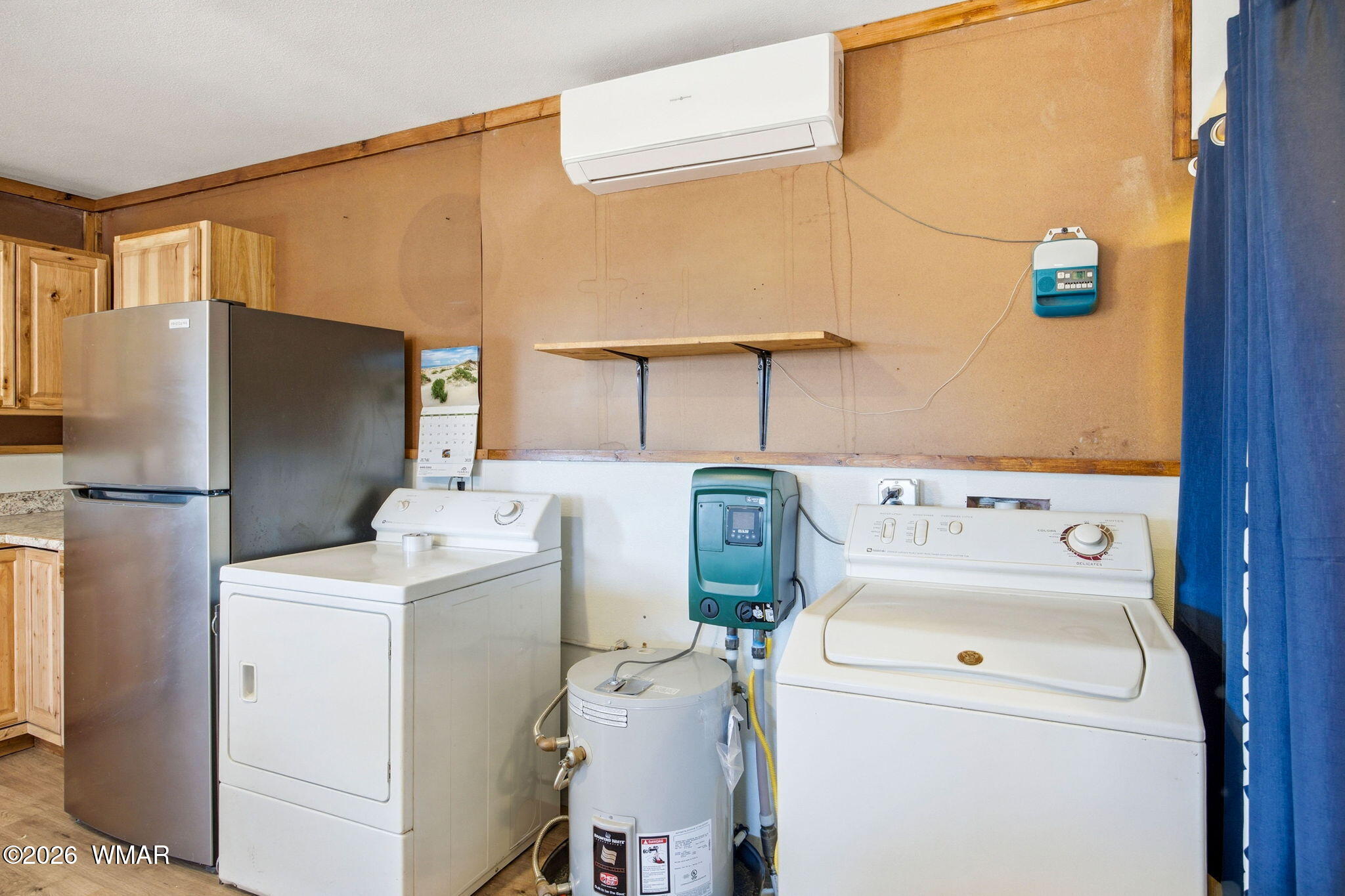 4306 El Dorado Road Snowflake, AZ 85937 - Photo 12 of 35 a utility room with dryer and washer