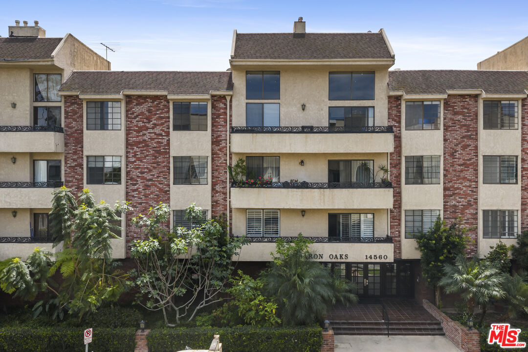 14560 Benefit Street, Unit 206 Sherman Oaks, CA 91403 - Photo 1 of 42