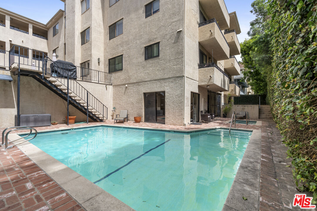 14560 Benefit Street, Unit 206 Sherman Oaks, CA 91403 - Photo 30 of 42