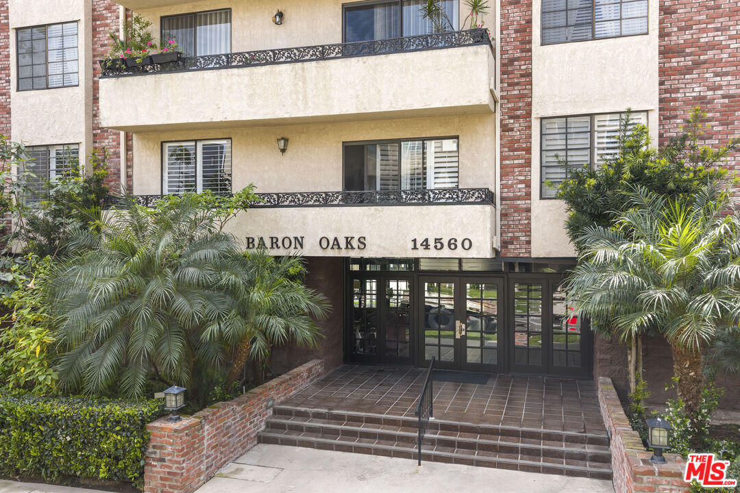 14560 Benefit Street, Unit 206 Sherman Oaks, CA 91403 - Photo 3 of 42