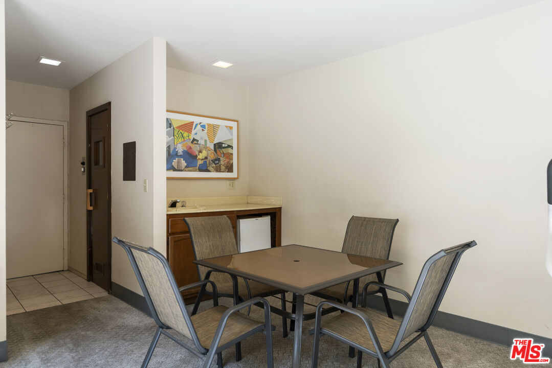 14560 Benefit Street, Unit 206 Sherman Oaks, CA 91403 - Photo 33 of 42