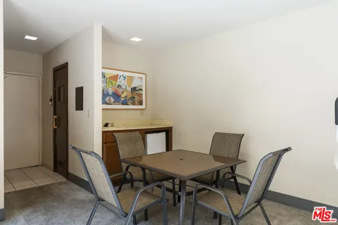 $898,000 | 14560 Benefit Street, Unit 206, Sherman Oaks, CA 91403