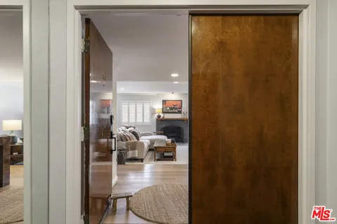 $898,000 | 14560 Benefit Street, Unit 206, Sherman Oaks, CA 91403